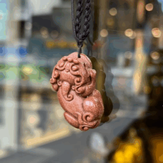 Tỳ Hưu Đá Kim Sa 4 × 2.3 × 1cm